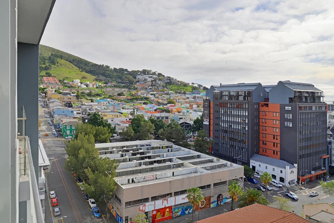 Emily - Sunny 1 Bed With Stunning & Ocean Views * Kaapstad