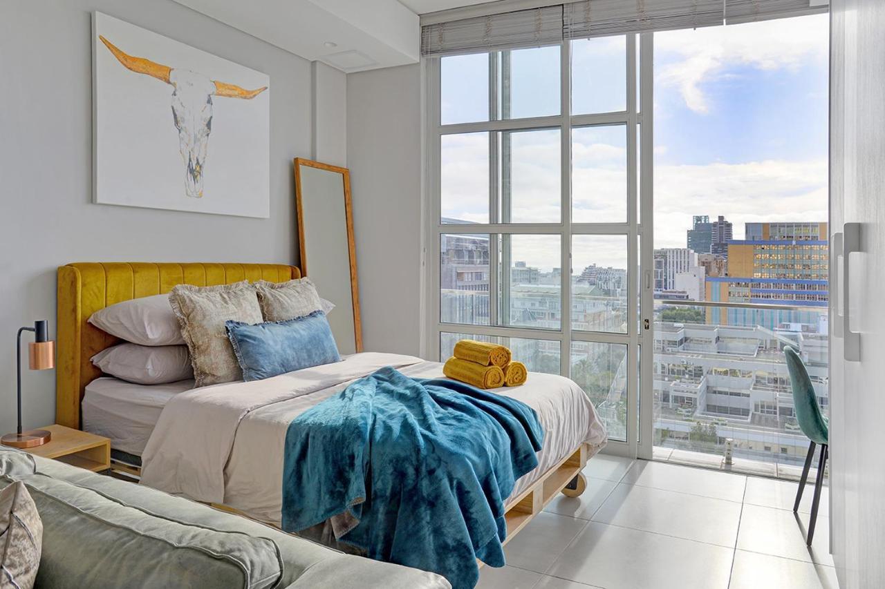 Apartamento Emily - Sunny 1 Bed With Stunning & Ocean Views